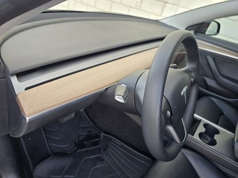 Used 2022 Tesla Model 3 Long Range image 17