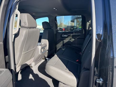 New 2026 GMC Sierra 1500 SLT image 10