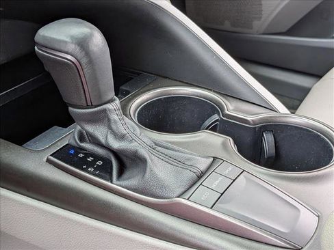 Used 2024 Toyota Camry SE w/ Convenience Package image 12