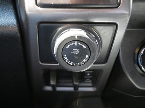 Used 2020 Ford F150 XLT w/ Equipment Group 302A Luxury AWD/4WD image 23