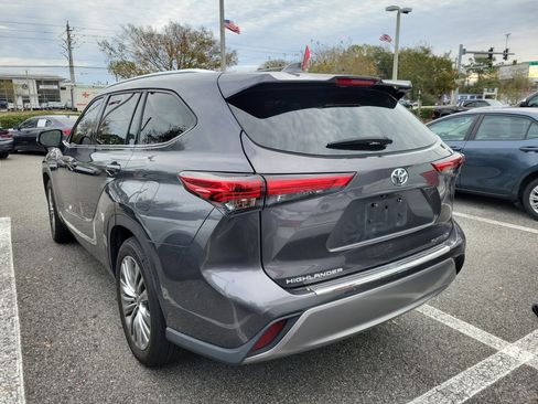 Used 2023 Toyota Highlander Platinum image 23