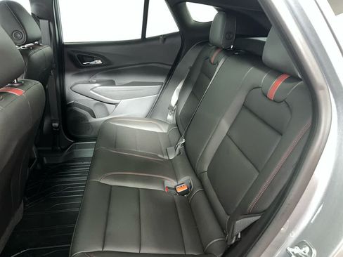 Used 2025 Chevrolet Trax RS w/ Driver Confidence Package FWD image 27