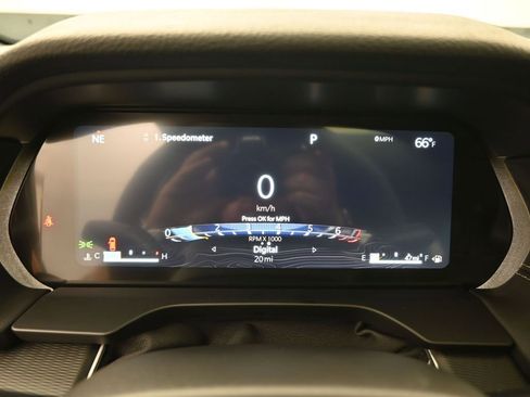New 2025 Jeep Grand Cherokee Laredo X w/ Luxury Tech Group I RWD image 7
