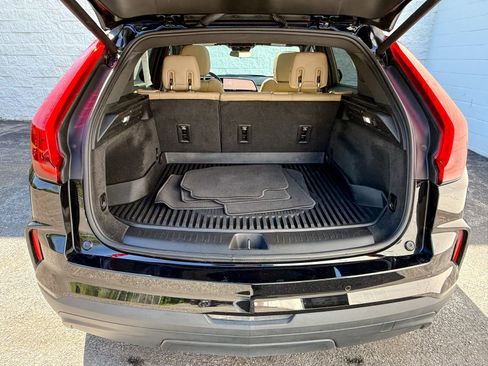 Certified 2024 Cadillac XT4 Luxury w/ Cold Weather Package AWD/4WD image 39