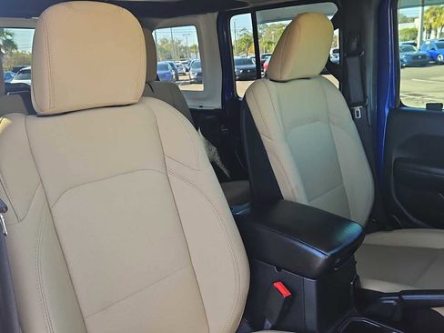 Used 2018 Jeep Wrangler Unlimited Sport S image 24