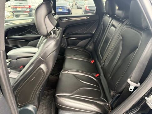 Used 2017 Lincoln MKC Premiere image 25