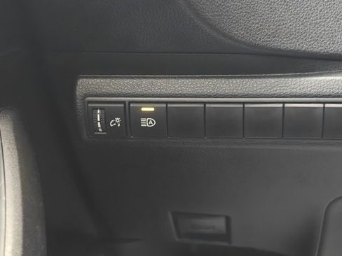 Used 2025 Toyota Corolla LE image 23