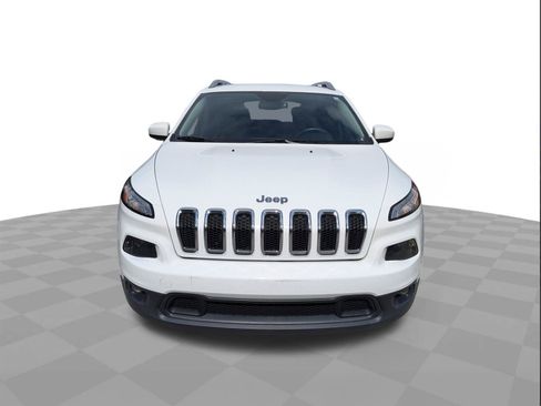Used 2015 Jeep Cherokee Latitude FWD image 9
