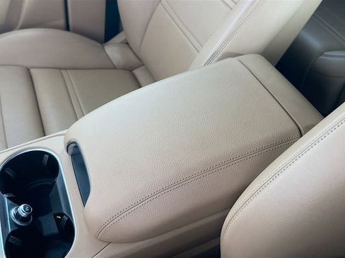 Used 2021 Porsche Cayenne image 18