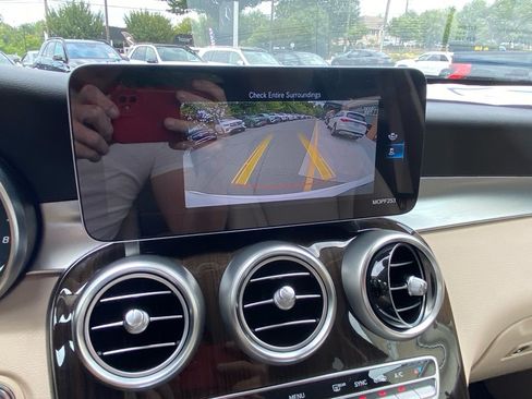 Used 2020 Mercedes-Benz GLC 300 image 19