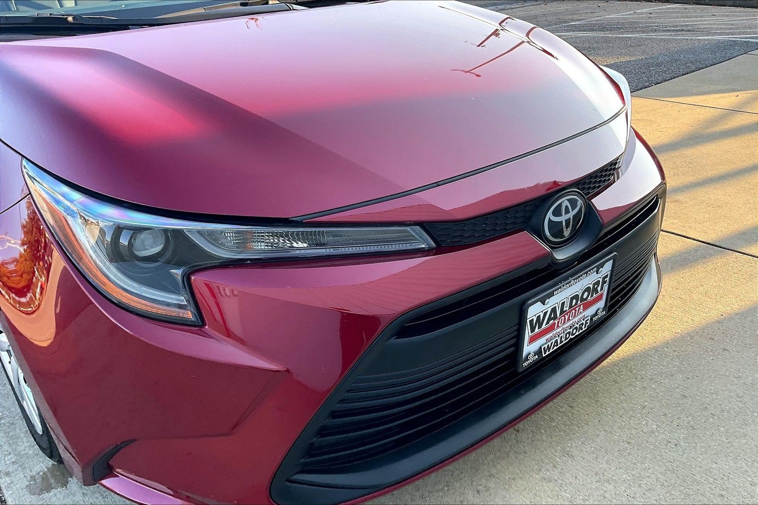 Used 2025 Toyota Corolla LE FWD image 33
