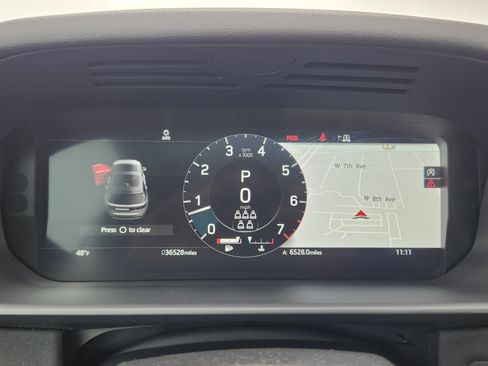 Used 2021 Land Rover Discovery S image 8