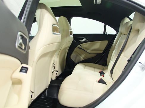 Used 2019 Mercedes-Benz CLA 250 4MATIC image 27