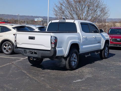 Used 2018 Toyota Tacoma SR5 image 6