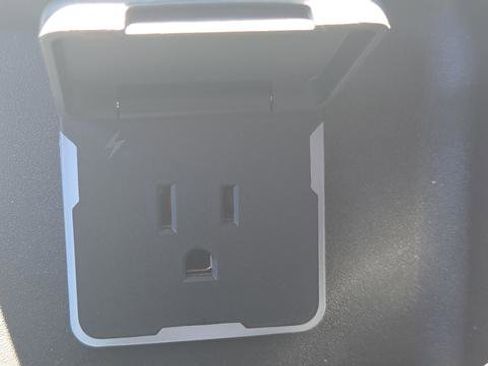 Used 2025 GMC Sierra 1500 Denali w/ Technology Package image 36