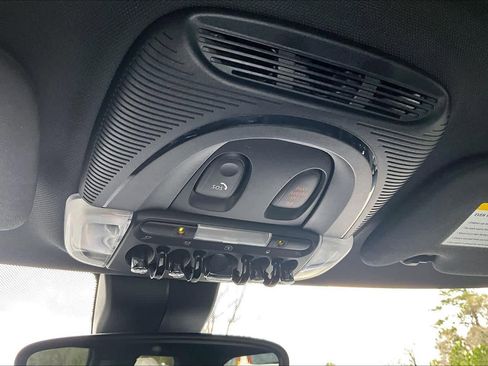 Used 2019 MINI Cooper S image 36