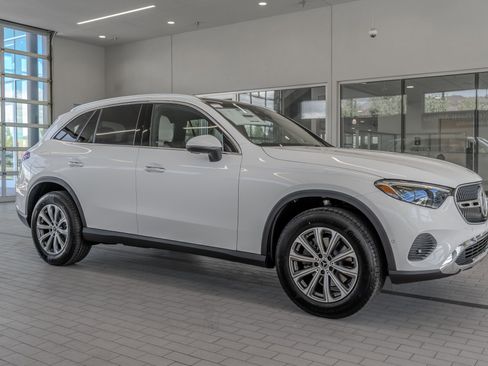 Used 2026 Mercedes-Benz GLC 300 4MATIC image 12