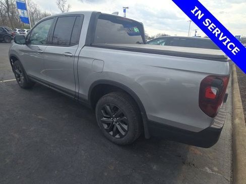 Used 2023 Honda Ridgeline Sport image 8