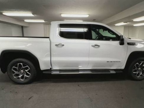 New 2026 GMC Sierra 1500 SLT w/ SLT Premium Plus Package image 9