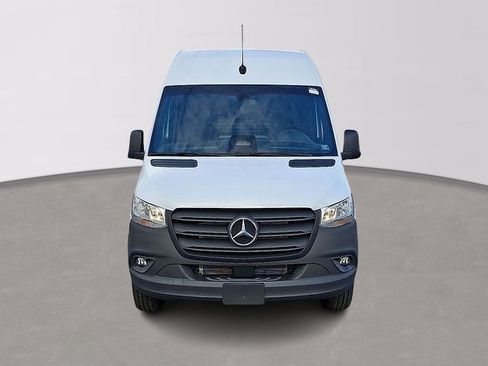 Used 2026 Mercedes-Benz Sprinter 2500 image 2