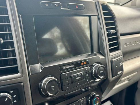 Used 2020 Ford F250 XL w/ Power Equipment Group image 24