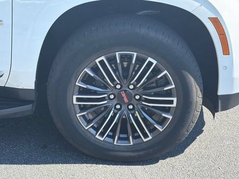 Used 2026 GMC Yukon XL Elevation AWD/4WD image 14