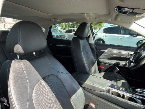 Used 2020 Hyundai Sonata Limited FWD image 29