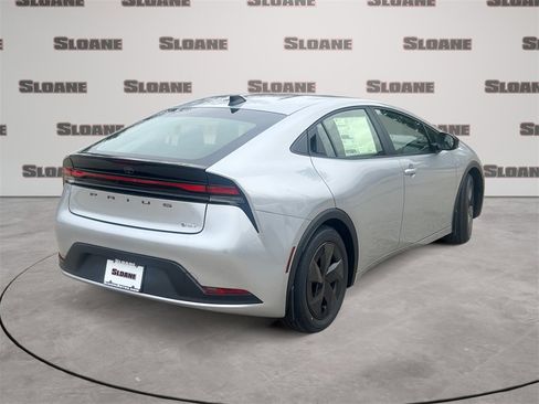 New 2026 Toyota Prius LE image 5