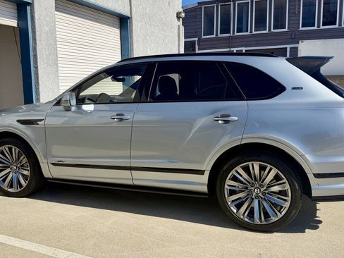 Used 2023 Bentley Bentayga Speed AWD/4WD image 5