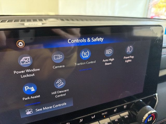 New 2026 Chevrolet Colorado Z71 w/ Technology Package AWD/4WD image 32