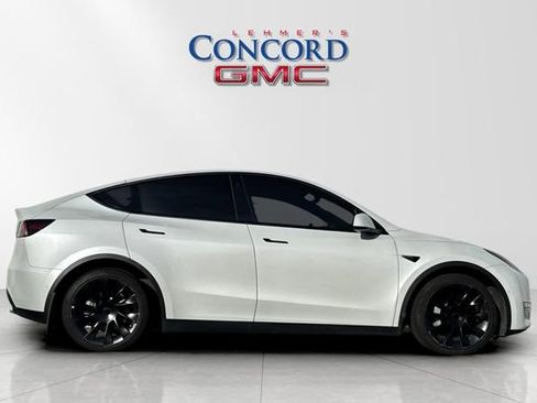 Used 2021 Tesla Model Y Long Range image 3