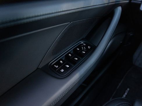 Used 2025 Porsche Panamera 4 E-Hybrid image 22