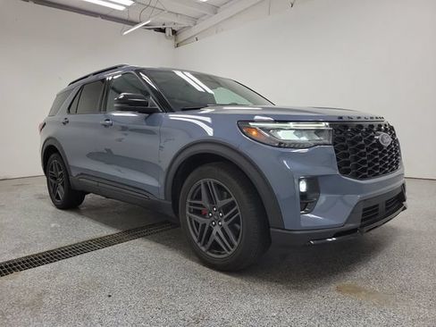 Certified 2025 Ford Explorer ST AWD/4WD image 2