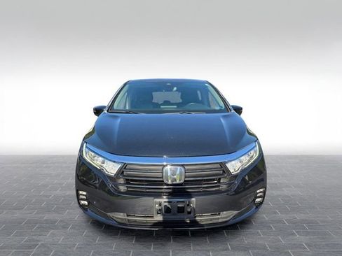Used 2023 Honda Odyssey Touring image 2