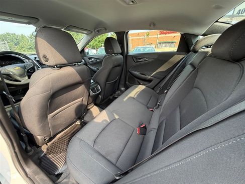 Used 2021 Chevrolet Malibu LT FWD image 16