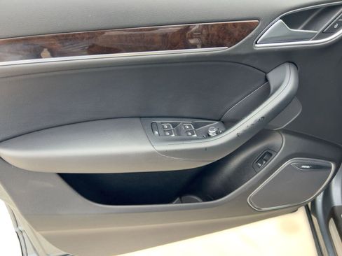 Used 2015 Audi Q3 2.0T Prestige w/ Prestige Package image 12