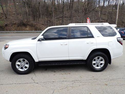 Certified 2018 Toyota 4Runner SR5 Premium image 9