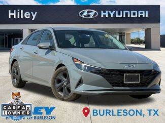 Used 2022 Hyundai Elantra SEL w/ Cargo Package FWD video 2