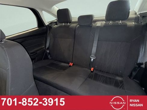 Used 2017 Ford Focus SE w/ Cold Weather Package image 38
