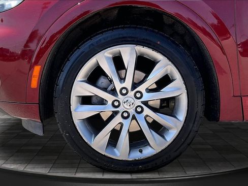 Used 2022 Buick Envision Avenir w/ Technology Package II AWD/4WD image 8