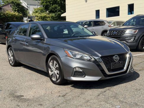 Used 2019 Nissan Altima 2.5 S FWD image 1