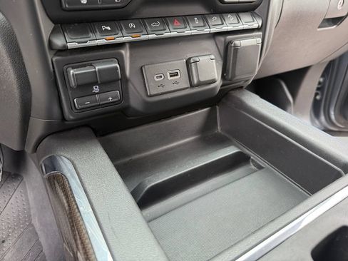 Used 2019 Chevrolet Silverado 1500 RST AWD/4WD image 19