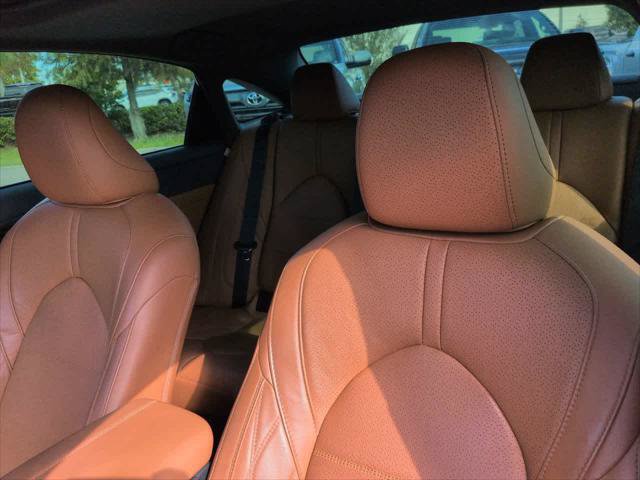 Certified 2019 Toyota Avalon Limited w/ Advanced Safety Package FWD image 8