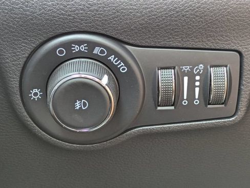 Certified 2022 Jeep Compass Latitude AWD/4WD image 18
