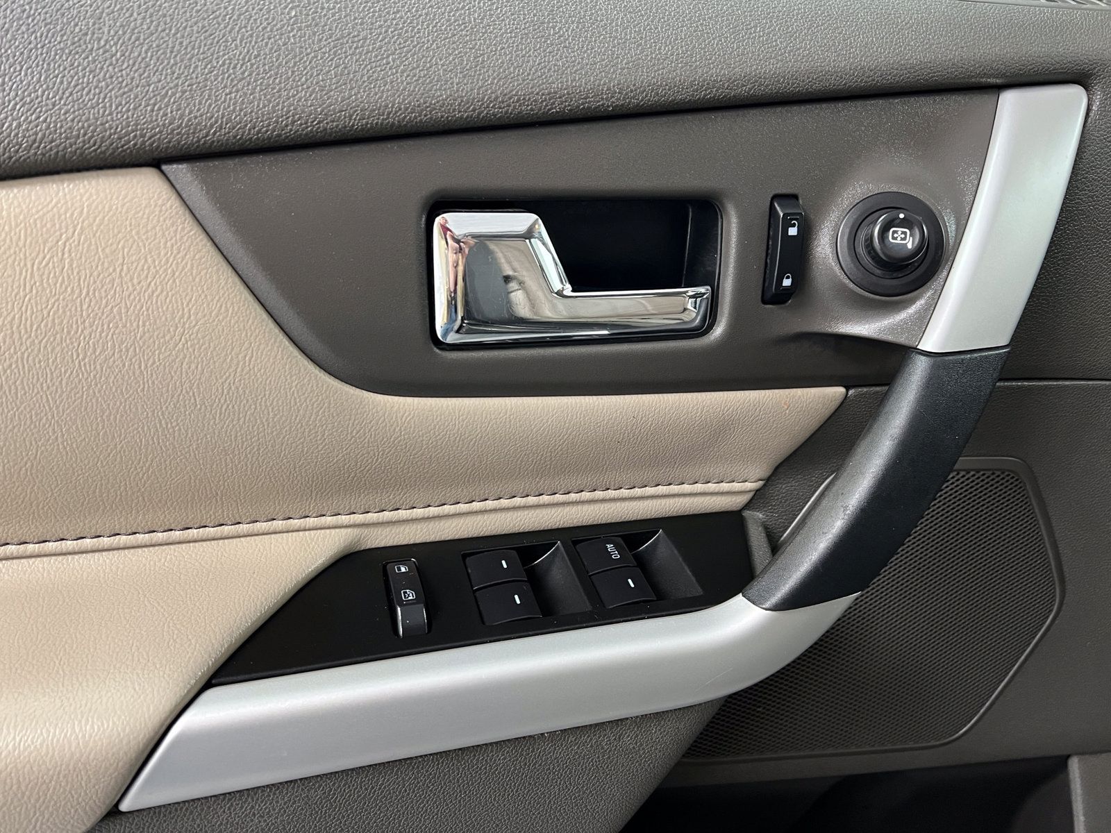 Used 2014 Ford Edge SEL w/ Equipment Group 205A AWD/4WD image 15