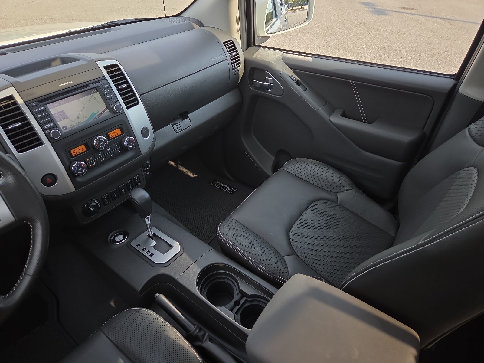 Used 2021 Nissan Frontier PRO-4X w/ Pro-4x Utility Package AWD/4WD image 12