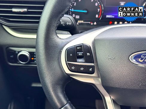 Used 2022 Ford Explorer XLT image 23