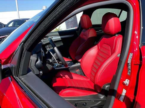 Used 2025 Alfa Romeo Stelvio Sprint AWD/4WD image 23