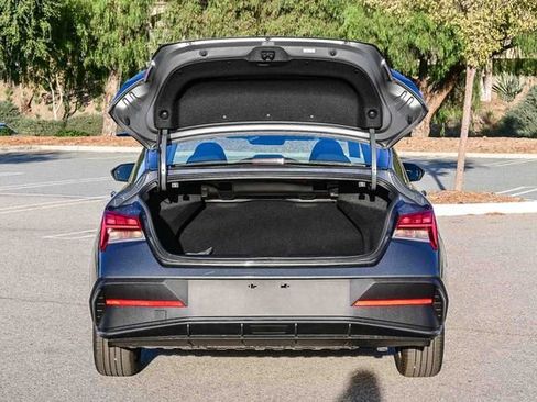 Certified 2026 Hyundai Elantra Hybrid FWD image 7