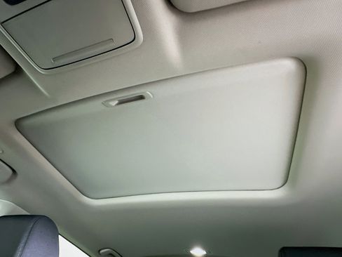 Used 2024 Honda CR-V EX image 25